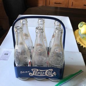 RARE 40’s Vintage Blue Pepsi Cola Double Dot Bottle Caddy.